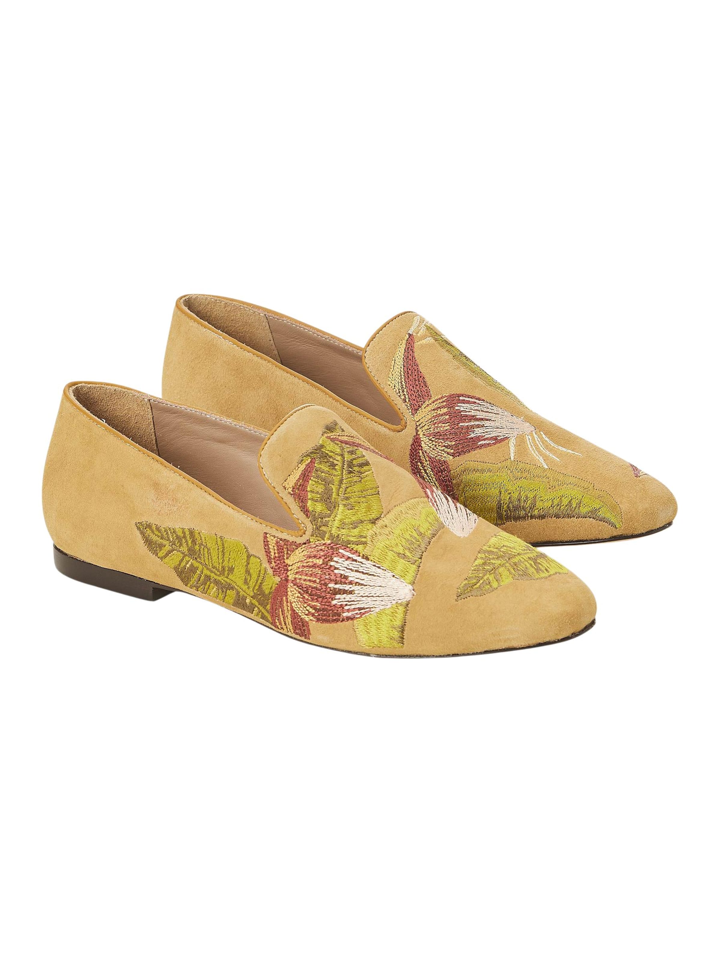 Slipper 'Mocassins Mangara Canela en cuir brodé jaune' di Mangara Atelier in giallo