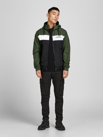 JACK & JONES Φθινοπωρινό και ανοιξιάτικο μπουφάν 'Rush' σε πράσινο