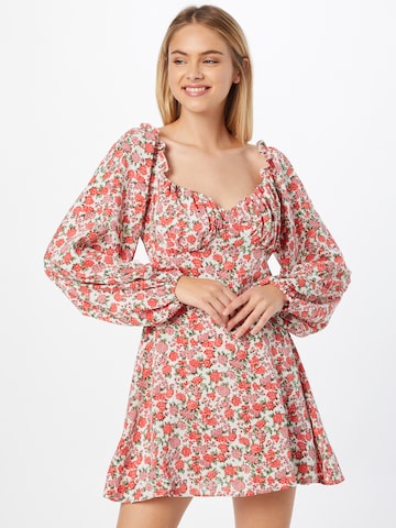 Robe Missguided en rose : devant