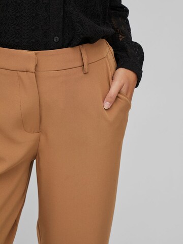 VILA Regular Chino trousers in Brown