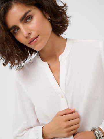 Chemisier 'KANaya' Kaffe en blanc