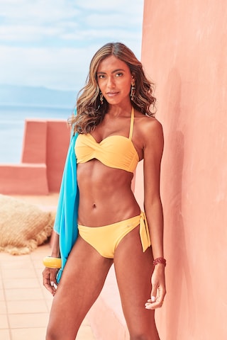 LASCANA - Bandeau Top de biquíni 'Pride' em amarelo: frente