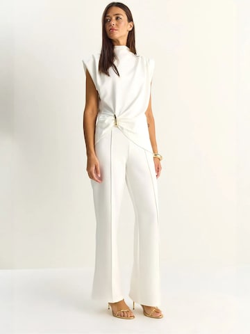 Pantalons de tailleur Bianco Lucci en blanc