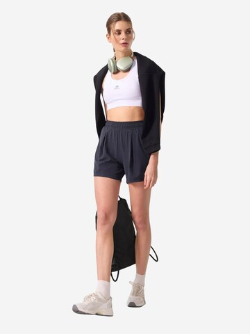 regular Pantaloni sportivi 'Shorts' di Tommy Life in grigio
