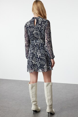 Rochie de la Trendyol pe albastru