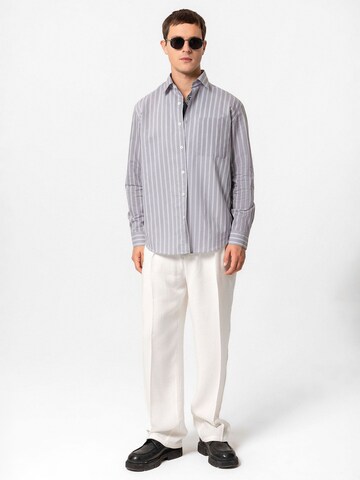 Coupe regular Chemise 'Mattia' Antioch en gris