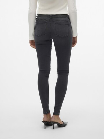VERO MODA Skinny Jeansy 'VMSYLVIA' w kolorze szary