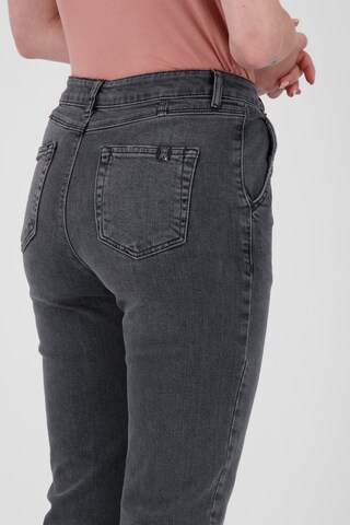 Alife and Kickin Tapered Jeans 'LaureenAK' in Zwart