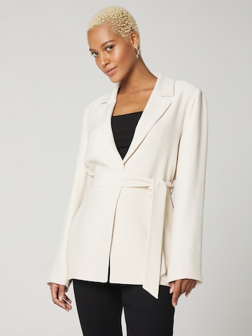 Blazer 'Antonie' A LOT LESS en blanc : devant