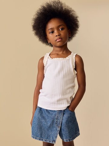 Next Top in White: front