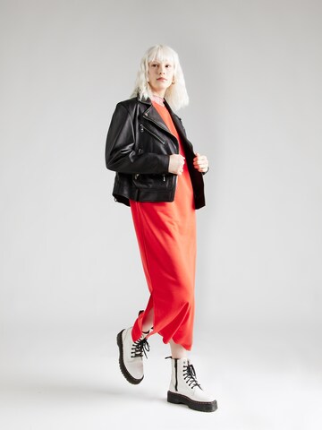 Abito 'PCCHILLI' di PIECES in rosso
