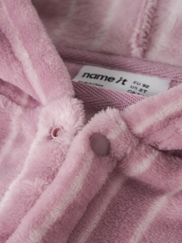 NAME IT Badekåbe i lilla