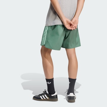 ADIDAS ORIGINALS - regular Pantalón 'Sprinter' en verde