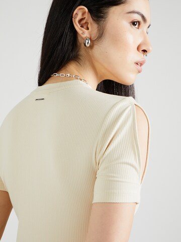 Calvin Klein T-Shirt in Beige