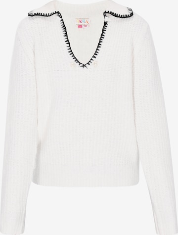 IZIA Oversized neulepaita värissä valkoinen: etupuoli