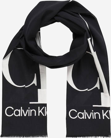 Calvin Klein Jeans - Chal 'STOLE' en negro: frente