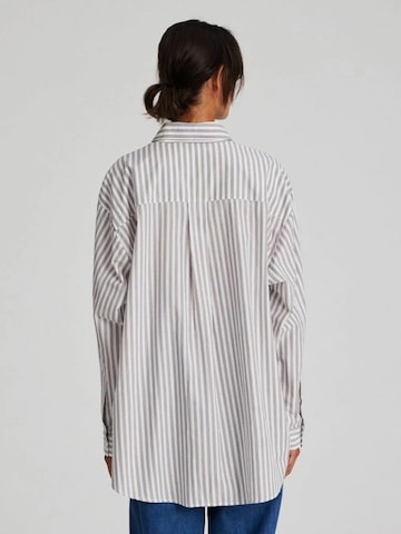 Camicia da donna ' Astrid ' di Gai+Lisva in bianco