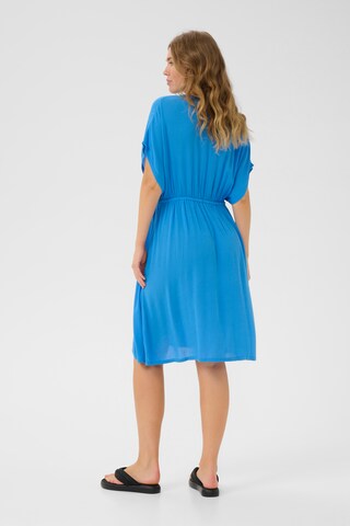 Robe 'Daisy Amber Tie' Kaffe en bleu