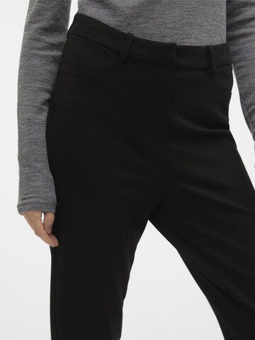 Coupe slim Leggings 'AUGUSTATHEA' VERO MODA en noir