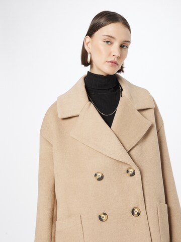 Sofie Schnoor Between-Seasons Coat in Beige