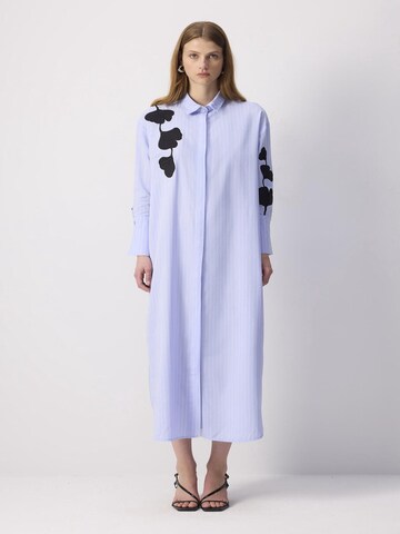 Touche Prive Abendkleid in Blau: Vorderseite