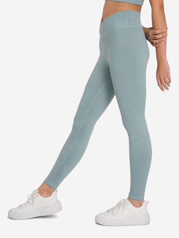 OCEANSAPART - Skinny Pantalón deportivo 'Dahlia' en gris