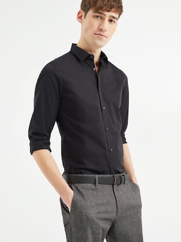 WE Fashion Slim Fit Hemd in Schwarz