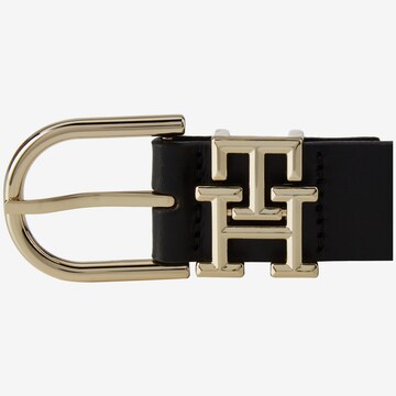 Curea de la TOMMY HILFIGER pe negru