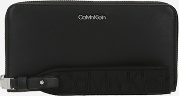 Calvin Klein Wallet 'Gracie' in Black: front