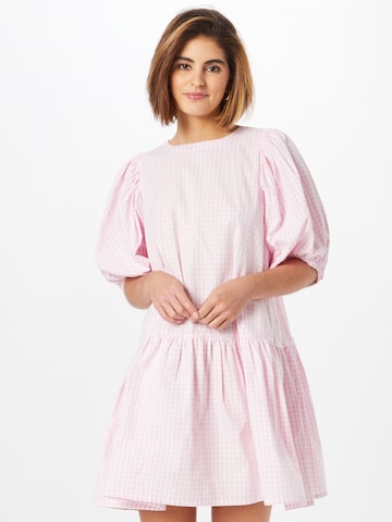 Robe 'LUNA' JAN 'N JUNE en rose : devant