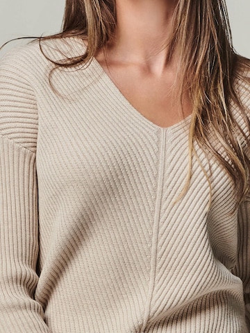 YOU LOOK PERFECT Sweater 'BLOSSOM' in Beige