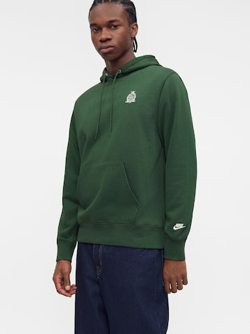 Nike Sportswear Sweatshirt 'Club' in Green