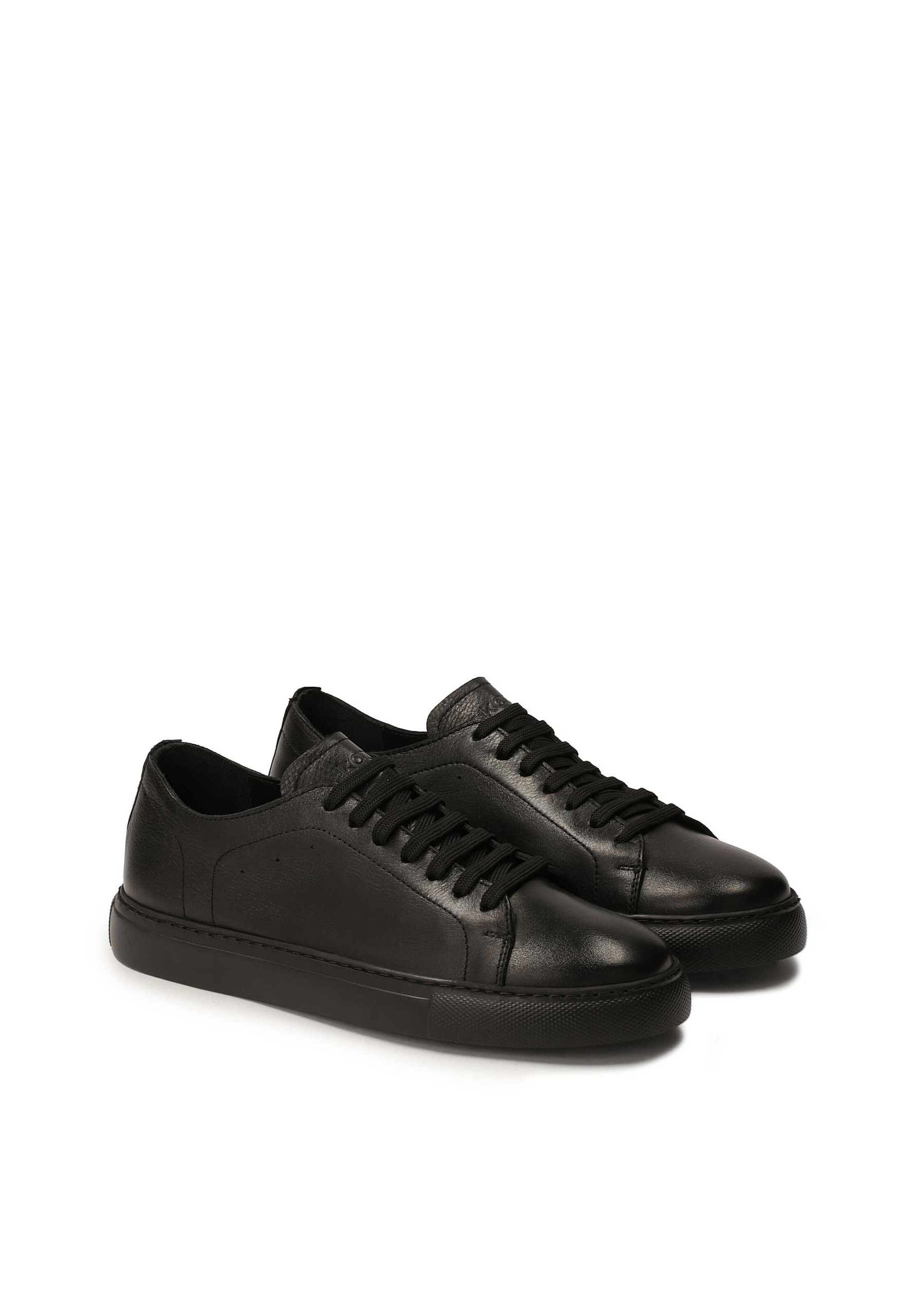 Baskets basses Kazar en noir