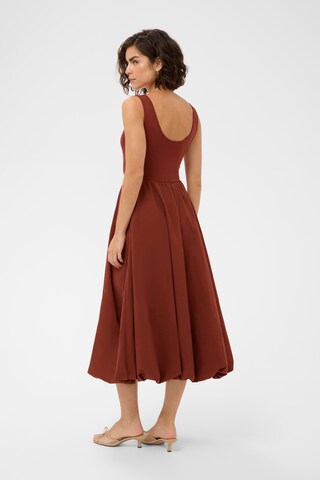 Kaffe Jurk 'KAKirsten' in Bruin