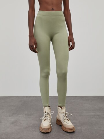 Skinny Leggings 'Jona' de la EDITED pe verde: față