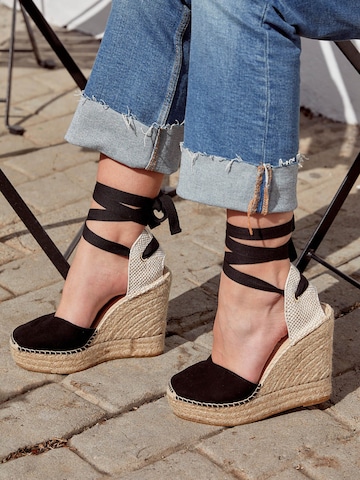 Sandalo 'Alpargata Cuña 12 cm' di Alhamas in nero: frontale