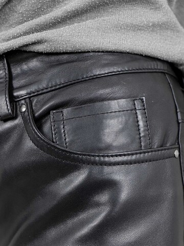 MADDOX Regular Pants 'Paulette' in Black