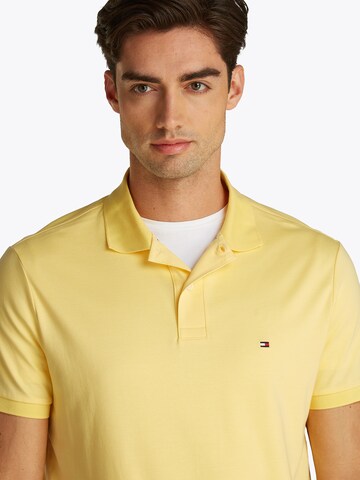 Maglietta di TOMMY HILFIGER in giallo