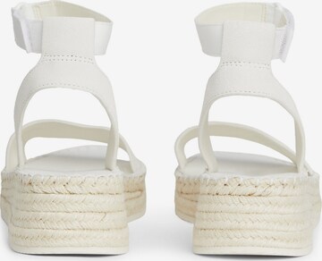 Sandales à lanières Calvin Klein Jeans en blanc