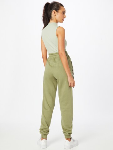 Tapered Pantaloni de la Public Desire pe verde