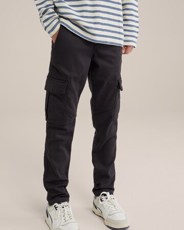Coupe slim Pantalon WE Fashion en gris : devant