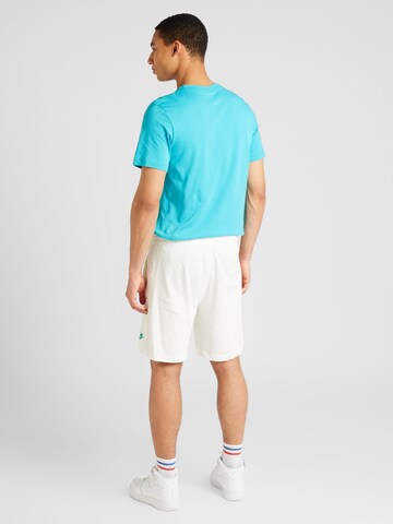 Nike Sportswear Regular Shorts 'CLUB' in Weiß