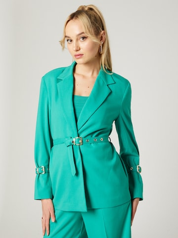 Hoermanseder x About You Blazer 'Ruby' in Green: front