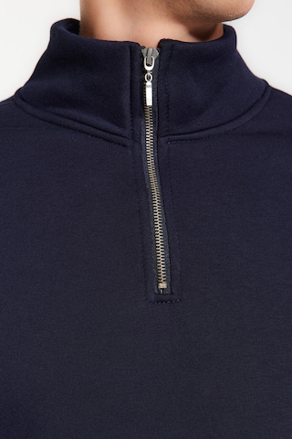 Trendyol Sweatshirt in Blau
