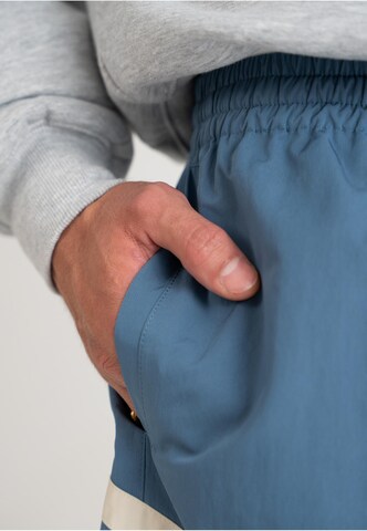 regular Pantaloni di Prohibited in blu