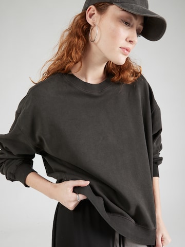 WEEKDAY Sweatshirt 'Essence Standard' in Zwart