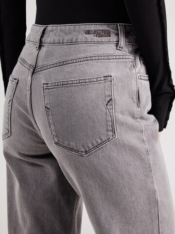 regular Jeans 'SLFALICE' di SELECTED FEMME in grigio