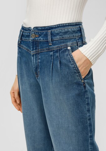 s.Oliver Tapered Bandplooi jeans in Blauw