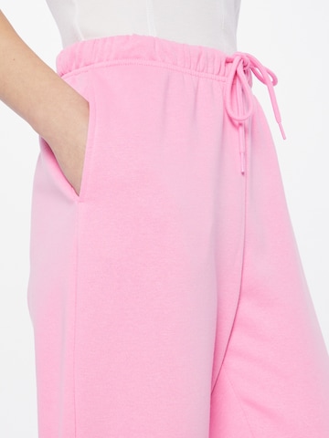 PIECES Tapered Trousers 'Chilli' in Pink