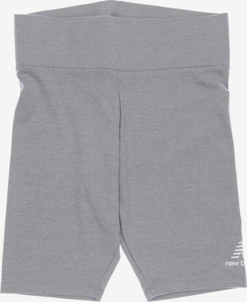 new balance Shorts in M in Grey: front
